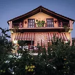Guest House Lin 3*