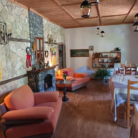 Guest House Lin Penzion Lini