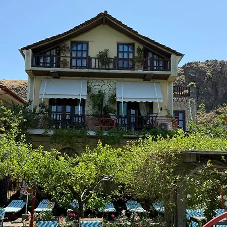 Guest House Lin Pensionat 3*