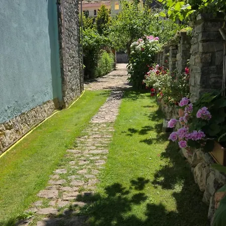 Guest House Lin 3*