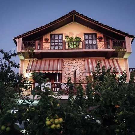Guest House Lin *