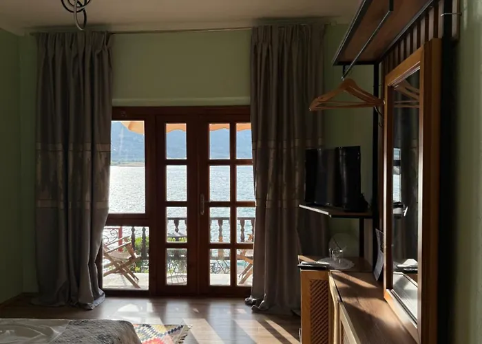 Guest House Lin 招待所 3*