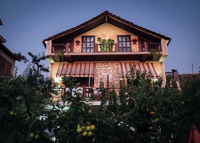 Guest House Lin 3*